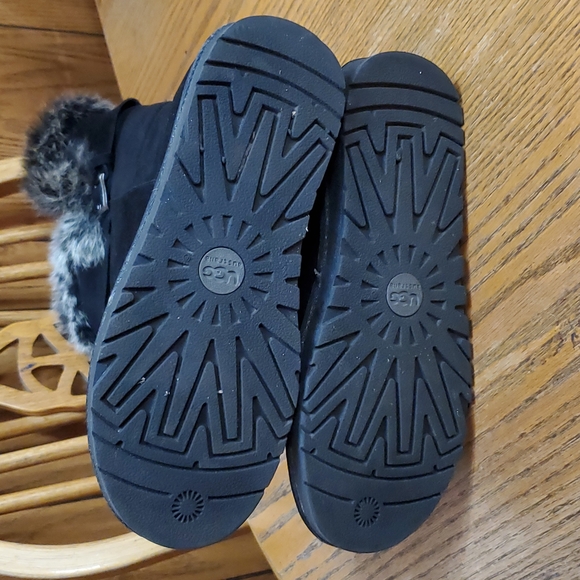 UGG Boots - Picture 8 of 11